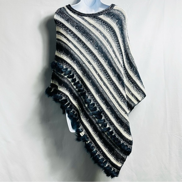 Chico’s Women’s Sz S/M Cream, Blue & Metallic Stripes Pullover Sweater Poncho - Picture 4 of 7